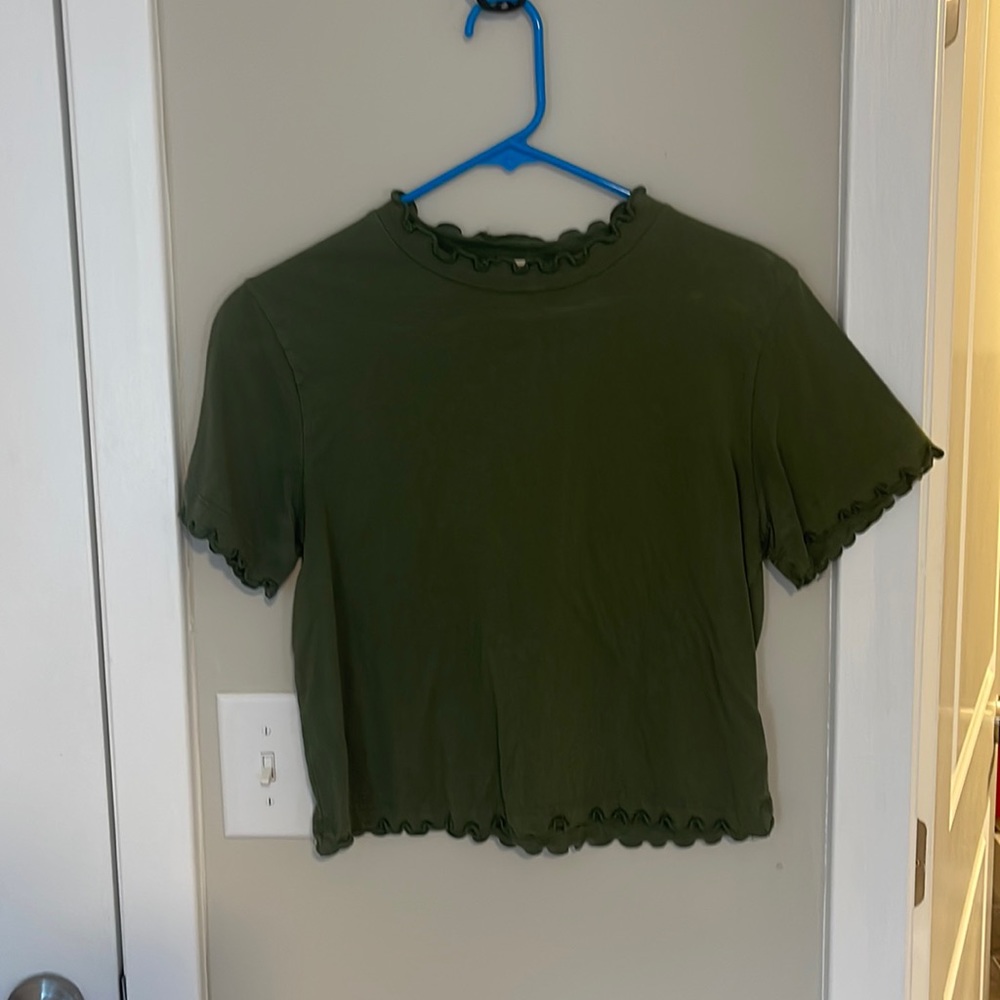 Lightly used short sleeve green Tee size M
